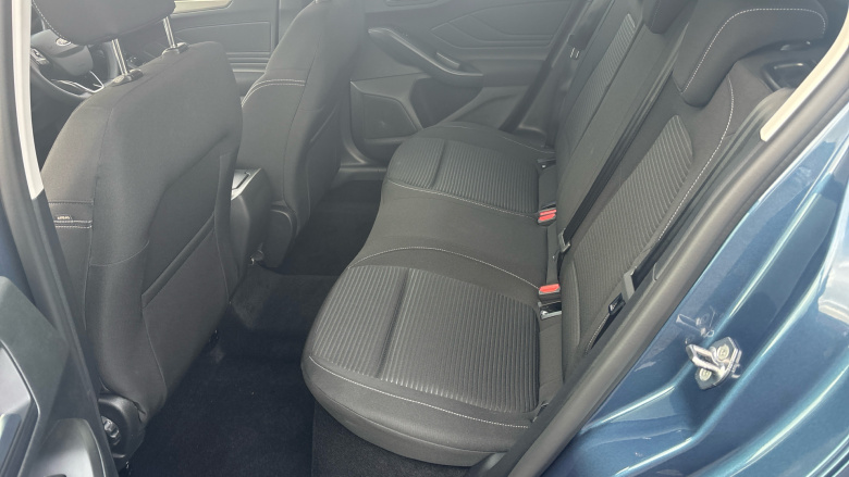 Ford Focus 1.0 EcoBoost Hybrid mHEV 155 Titanium 5dr Auto Petrol Hatchback